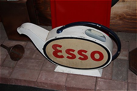 ESSO GARAGE WATER CAN - click to enlarge